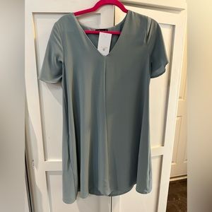 Wishlist Apparel dress. Short sleeves, with pockets!  Small, NWT! Blue/gray